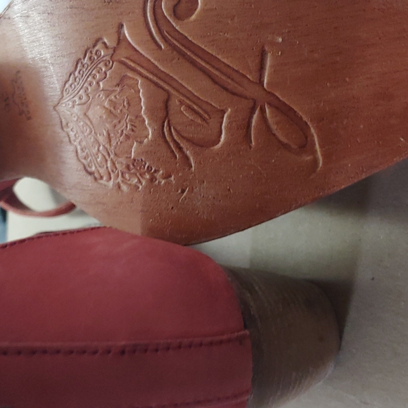 FREE PEOPLE Stunning Red Shoe Booties... - Picture 3 of 4